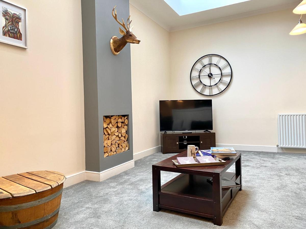 Serviced Accommodation Moray Lesmurdie House, Elgin - Free Parking, Free Wifi Zewnętrze zdjęcie
