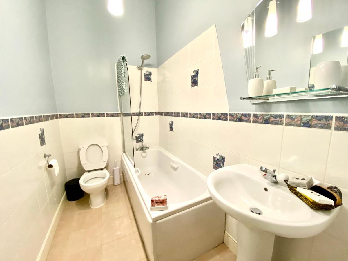 Serviced Accommodation Moray Lesmurdie House, Elgin - Free Parking, Free Wifi Zewnętrze zdjęcie